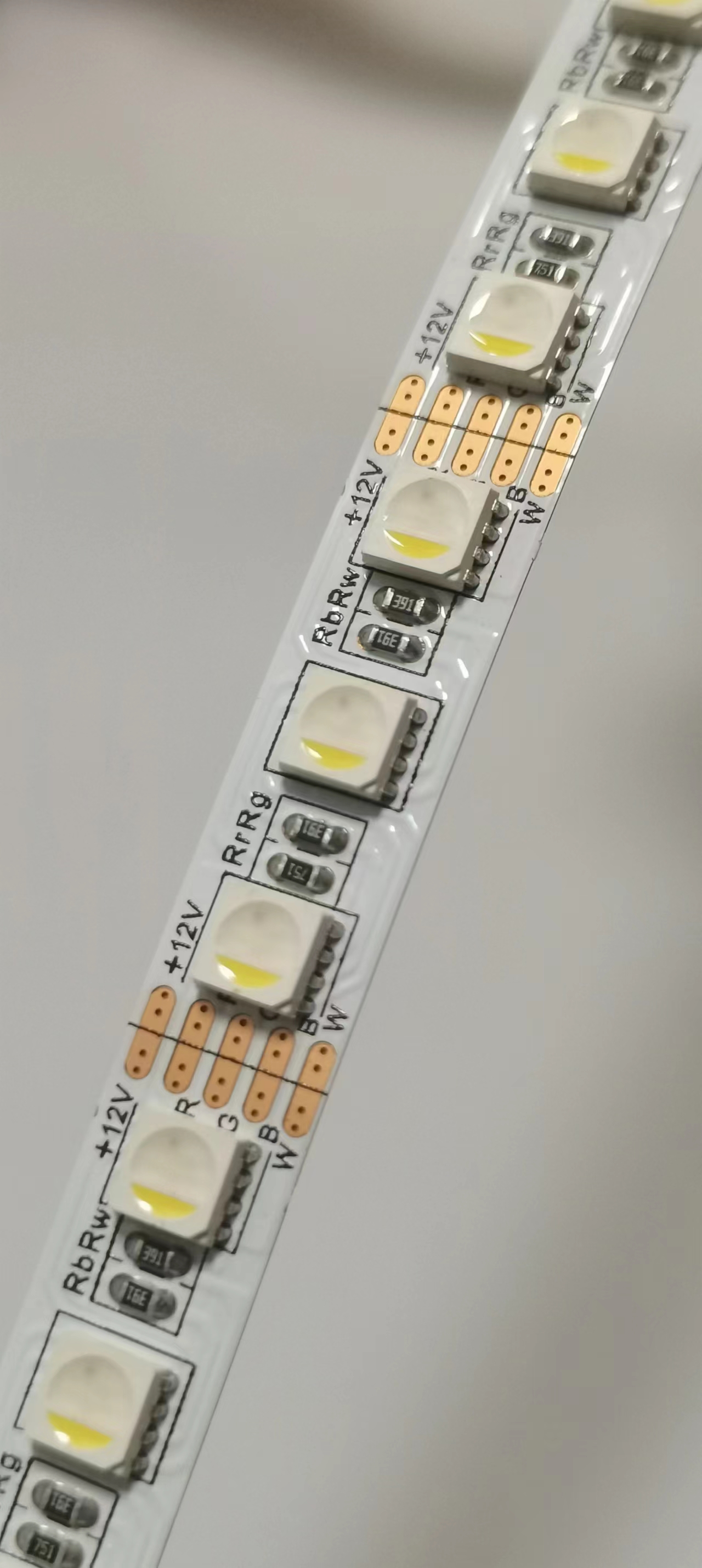 12v rgbw 4040 led strip.jpg